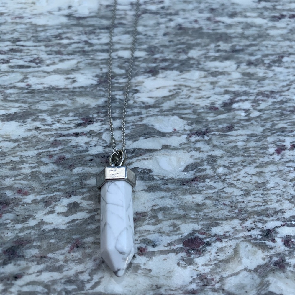 Howlite pendulum - Picture 2 of 3